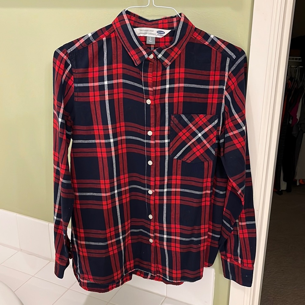 EUC Old Navy red/blue/white plaid shirt. Size L